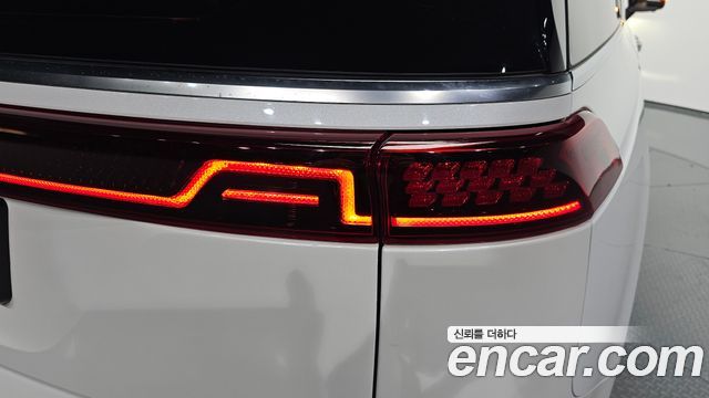 Kia Canival 2021 — photo 9
