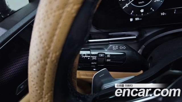 Kia Canival 2021 — photo 33