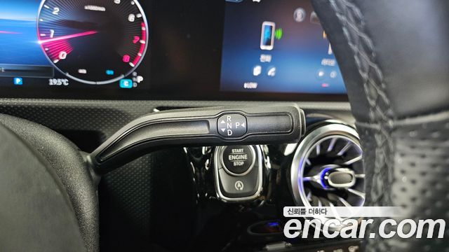 Mercedes-Benz CLA-Class 2024 — photo 9