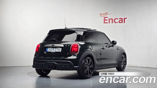 Mini Cooper 2023 — photo 2