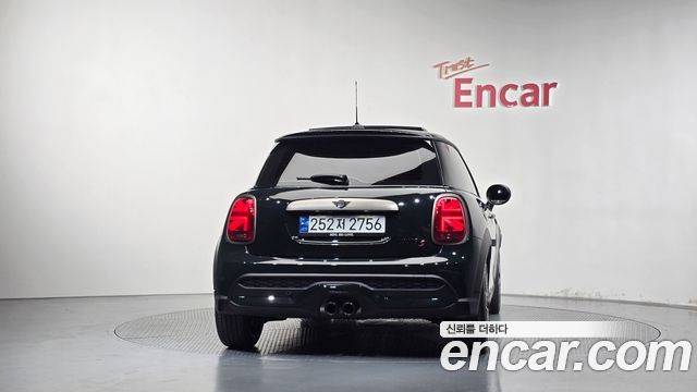 Mini Cooper 2023 — photo 4