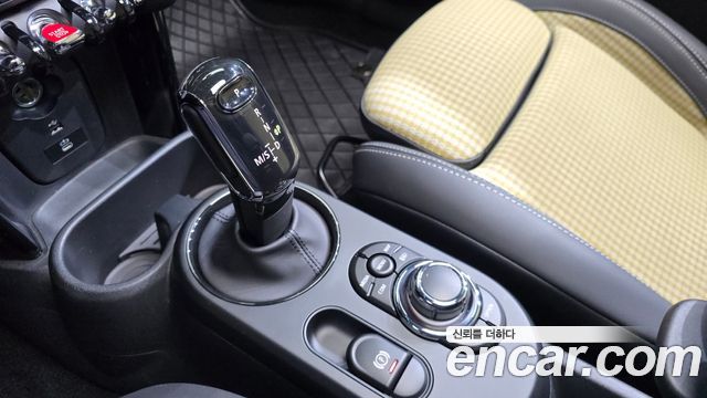 Mini Cooper 2023 — photo 12