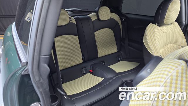 Mini Cooper 2023 — photo 17