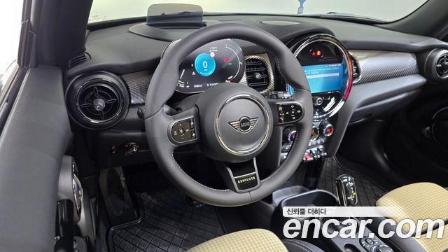 Mini Cooper 2023 — photo 18