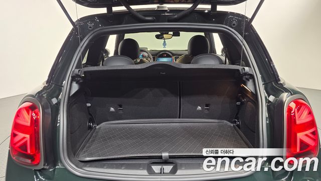 Mini Cooper 2023 — photo 22