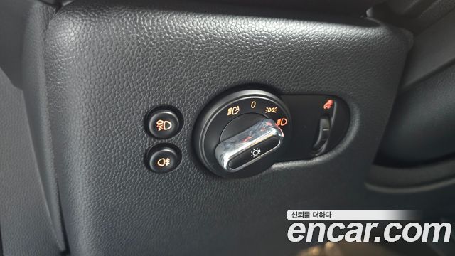 Mini Cooper 2023 — photo 25