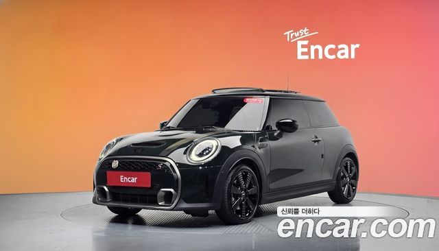 Mini Cooper 2023 — photo 1