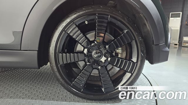 Mini Cooper 2023 — photo 7