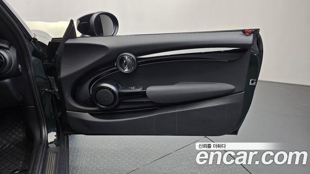 Mini Cooper 2023 — photo 15