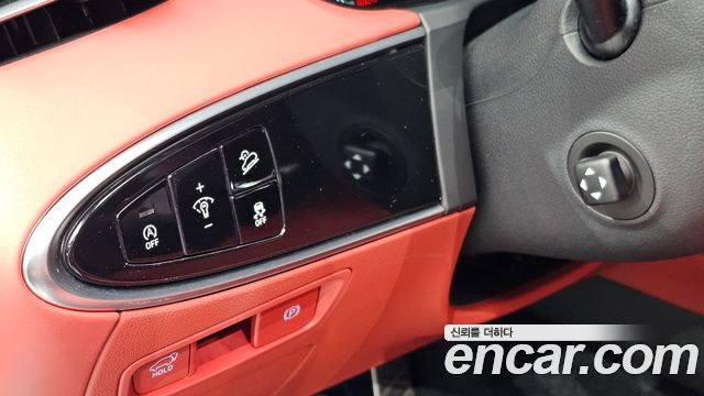 Genesis GV70 2023 — photo 13