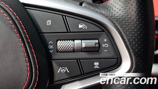 Genesis GV70 2023 — photo 15
