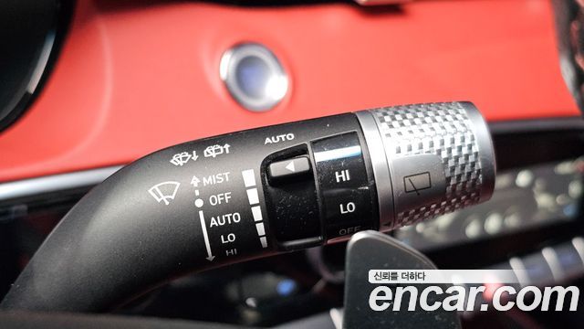 Genesis GV70 2023 — photo 18