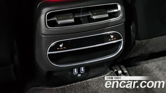 Genesis GV70 2023 — photo 29