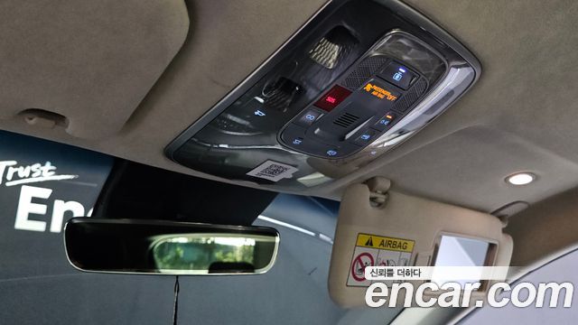 Genesis GV70 2023 — photo 34