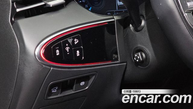 Genesis GV70 2023 — photo 35