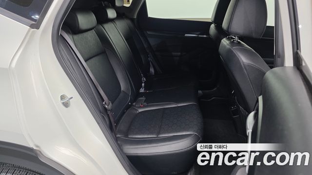 Kia Seltos 2023 — photo 12