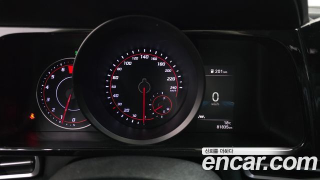 Hyundai AVANTE 2021 — photo 11