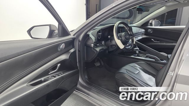 Hyundai AVANTE 2021 — photo 13