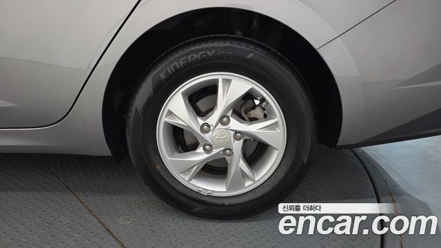 Hyundai AVANTE 2021 — photo 7