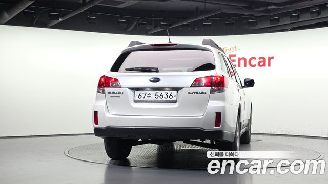 Subaru Outback 2013 — photo 4
