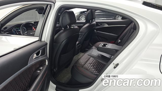 Genesis G70 2019 — photo 11