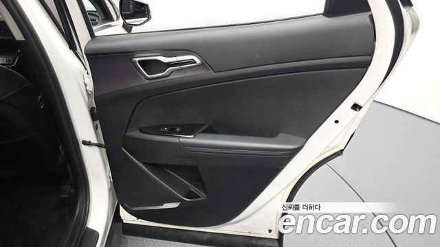 Kia Sportage 2022 — photo 15