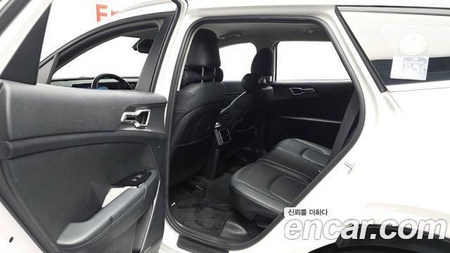 Kia Sportage 2022 — photo 16