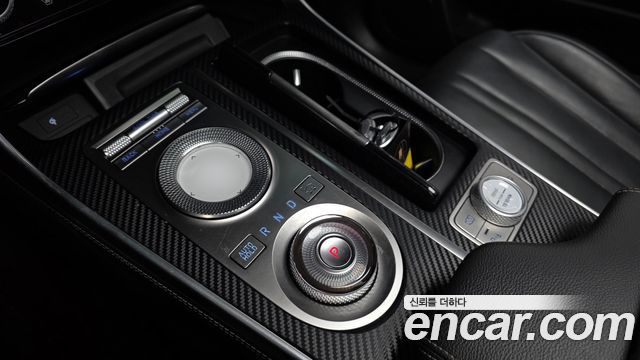 Genesis GV80 2020 — photo 9
