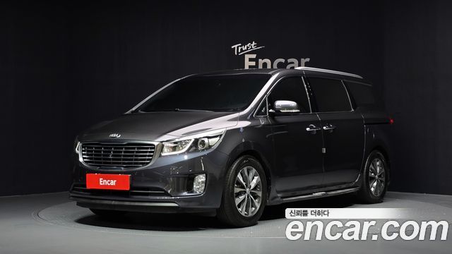 Kia Canival 2018 — photo 1