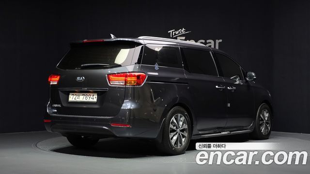 Kia Canival 2018 — photo 2