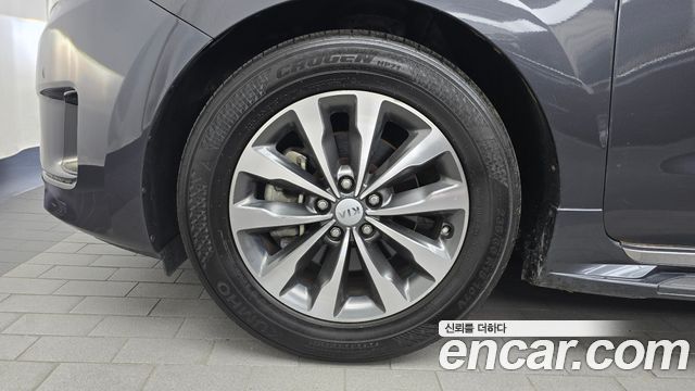 Kia Canival 2018 — photo 5