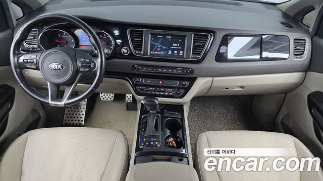 Kia Canival 2018 — photo 7