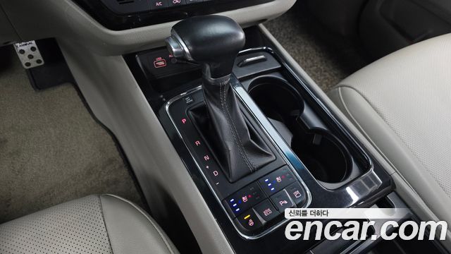 Kia Canival 2018 — photo 9