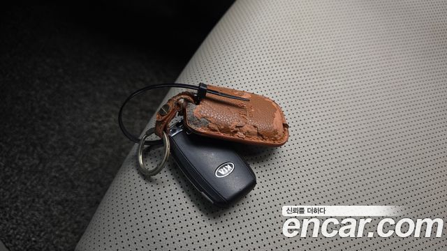 Kia Canival 2018 — photo 17