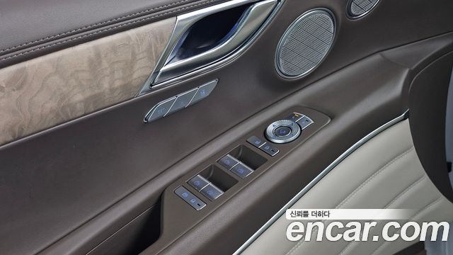 Genesis GV80 2022 — photo 16
