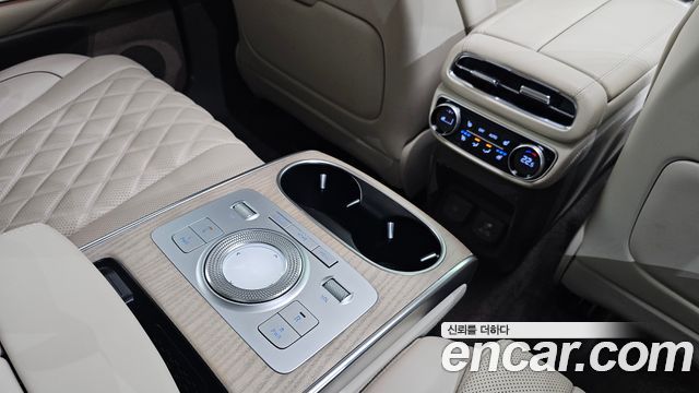 Genesis GV80 2022 — photo 17