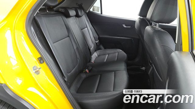Kia Stonic 2018 — photo 17