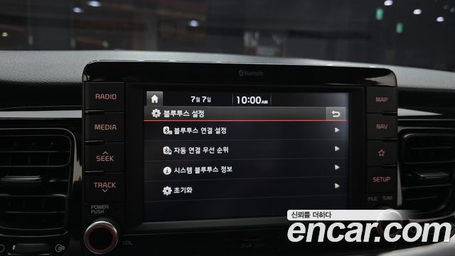 Kia Stonic 2018 — photo 22