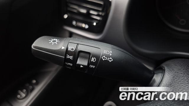 Kia Stonic 2018 — photo 31