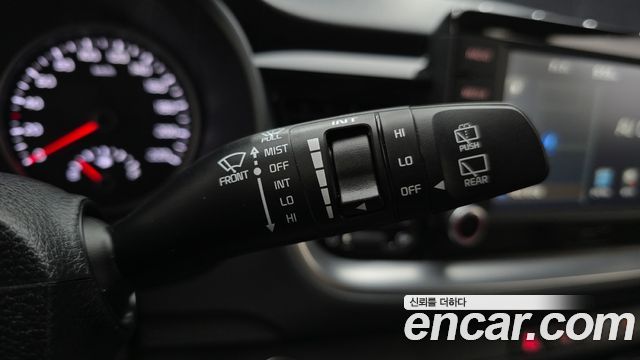 Kia Stonic 2018 — photo 32