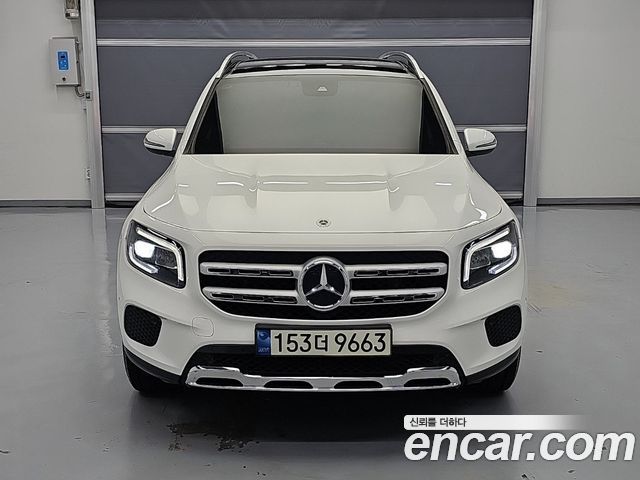 Mercedes-Benz GLB-Class 2021 — photo 2