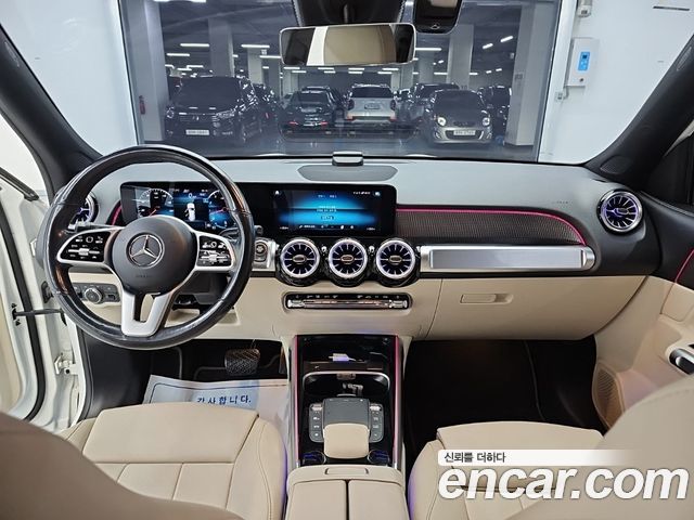 Mercedes-Benz GLB-Class 2021 — photo 7