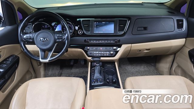 Kia Canival 2018 — photo 7
