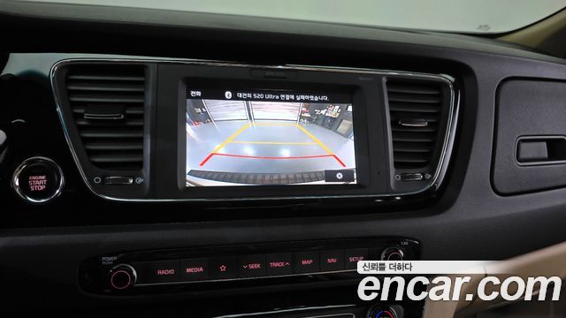 Kia Canival 2018 — photo 16