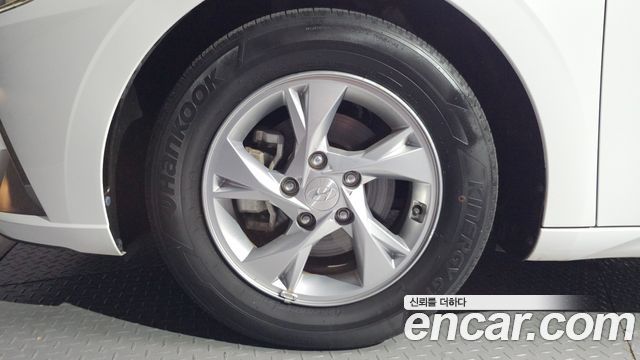 Hyundai AVANTE 2021 — photo 5