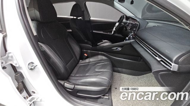 Hyundai AVANTE 2021 — photo 11