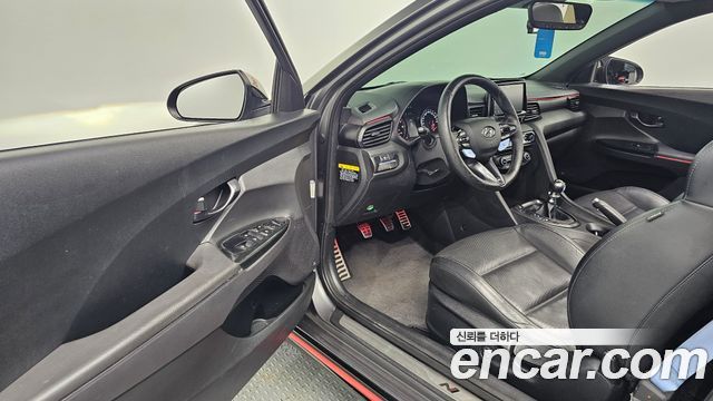 Hyundai Veloster 2019 — photo 13