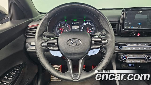 Hyundai Veloster 2019 — photo 19