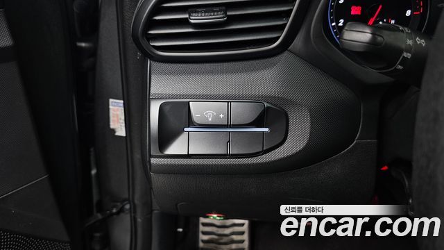 Hyundai Veloster 2019 — photo 26
