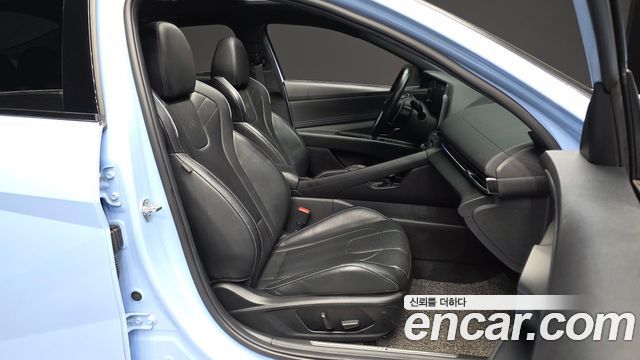 Hyundai AVANTE 2022 — photo 17